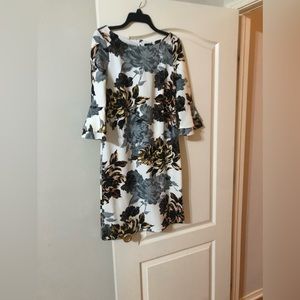 ILE NewYork multicolor floral women dress Size 8  lightly used